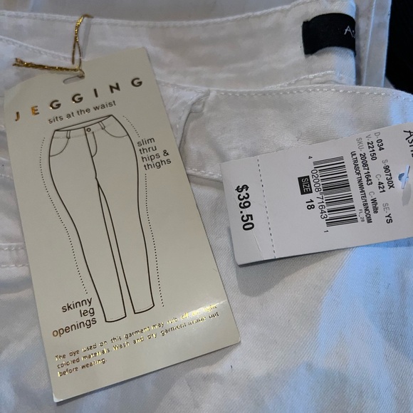 COPY - 3️⃣/$25 NWT Ashley Stewart white jeggings - Picture 3 of 6